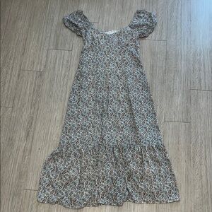 Urban Outfitters Size Medium Maxi Dress with Puff Sleeves